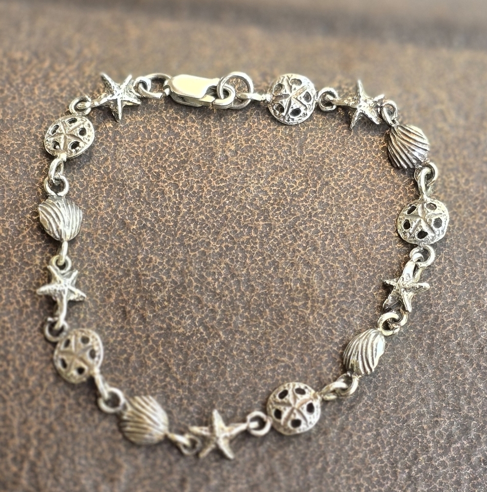 Vintage nautical ocean sealife bracelet shell starfish sand dollar bracelet